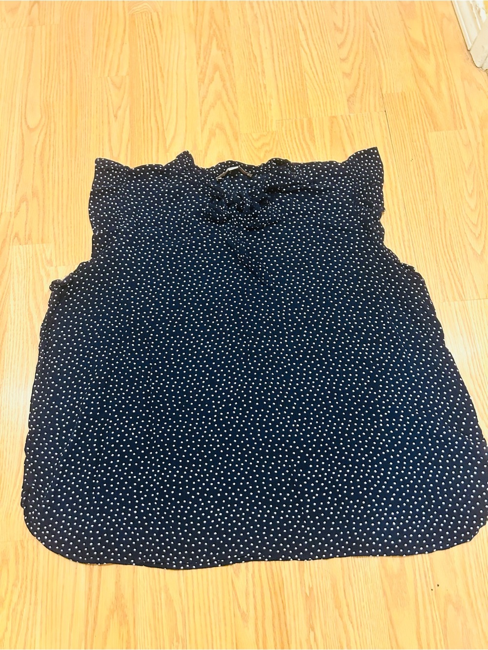 Loft Women's Navy Polka Dot Ruffled Neck Sleeveless Top sz XL
